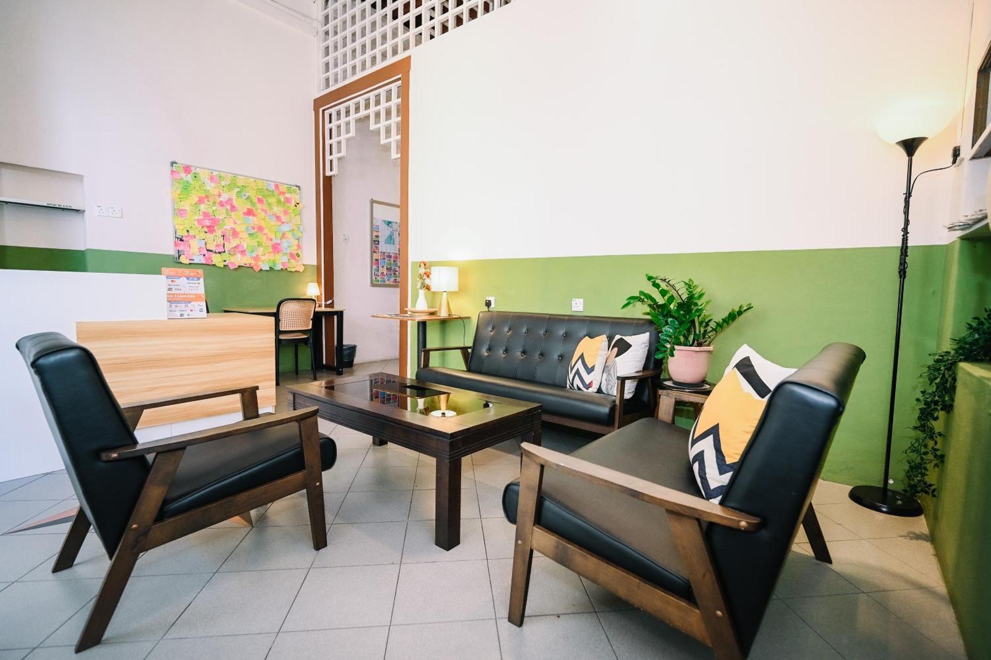 Swing & Pillows - 75 Muntri, Penang Джордж Таун Екстериор снимка
